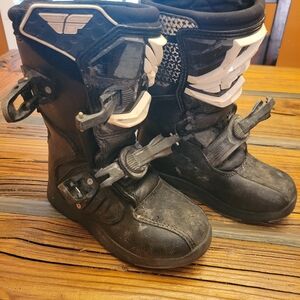 Kids riding boots
